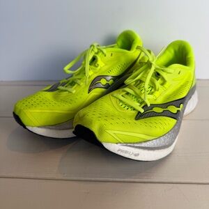 SAUCONY Endorphin Speed 4 Neon Running Shoes Men’s 9